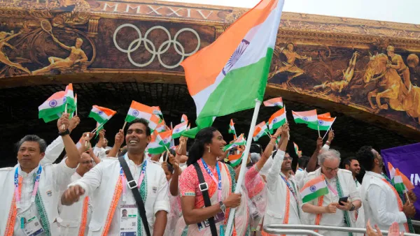 Paris Olympics 2024 Opening Ceremony: PV Sindhu, Sarath Kamal lead India in desi attire | Local Monk